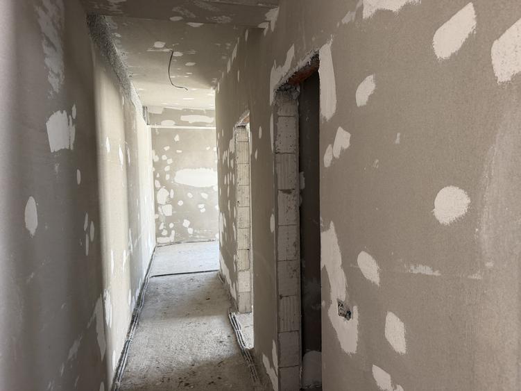Penthouse 4 camere 106.mp utili terase 64 mp