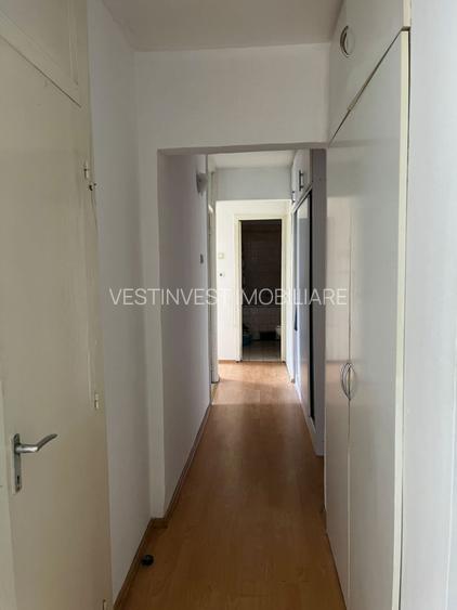 Apartament 3 camere de vânzare – 96.000 € - 3