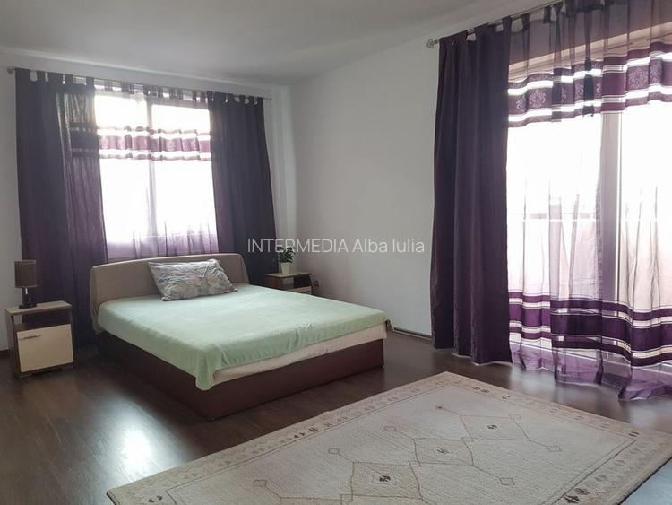 Apartament cu 3 camere de inchiriat in Centru Bloc Nou mobilat si utilat complet - 12