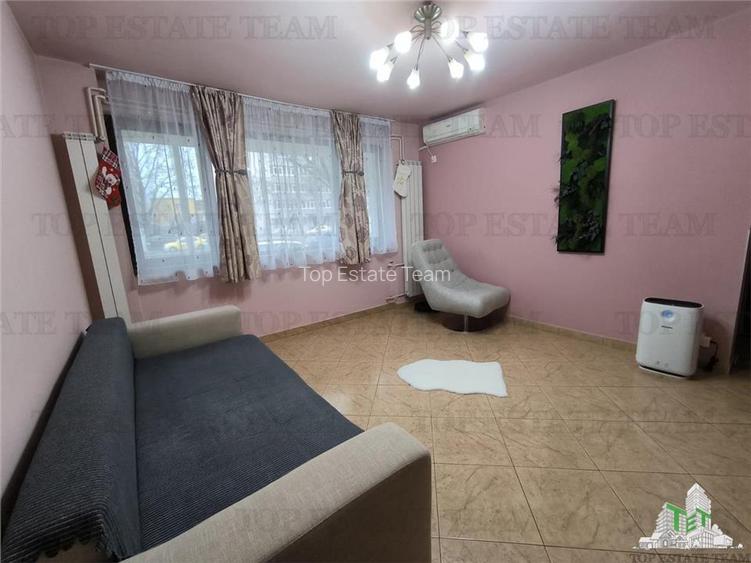 Apartament de vanzare 3 camere amenajat cu gust in zona Giulesti - 3