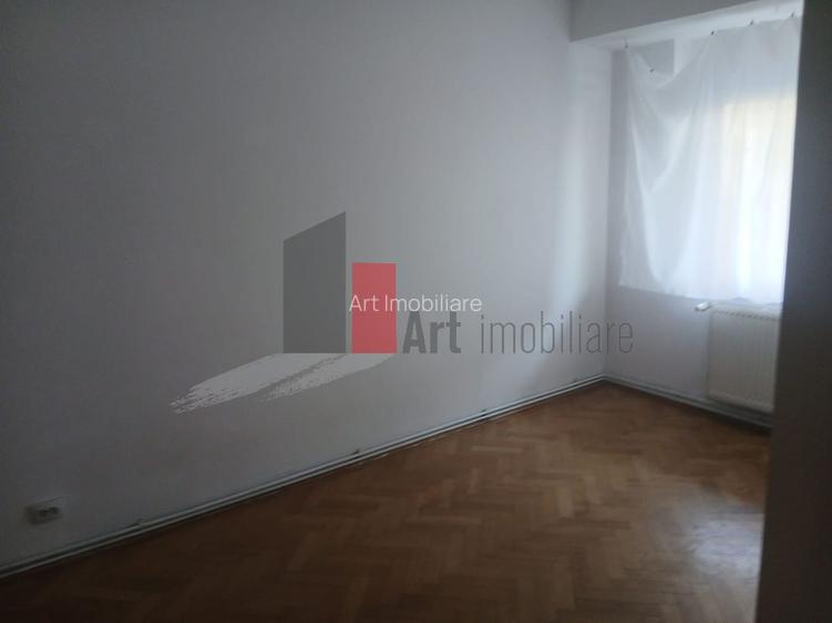 3 Camere Universitate - Parcul Cismigiu - 5