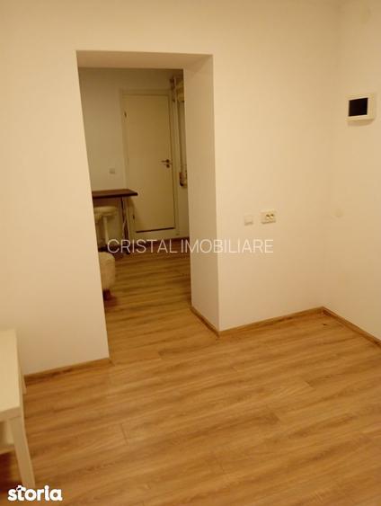 Garsoniera renovata, centrul vechi, centrala proprie, imobil fara risc - 4