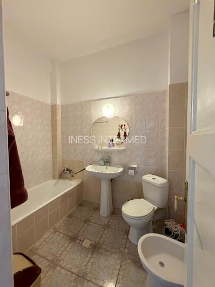 Piata Victoriei, aproape metrou, parter de bloc D+P+3,  birouri sau locuinta - 7