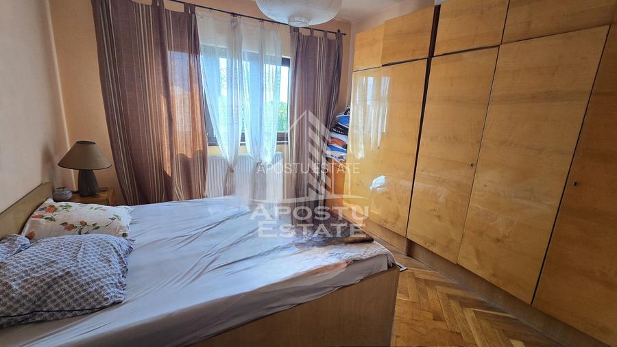 Apartament cu 3 camere, centrala proprie, zona Dacia - 12