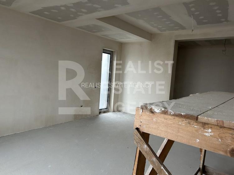 Casă P+1, 315 m² utili | Teren 1.300 m² | Pe malul lacului Ostratu - 6