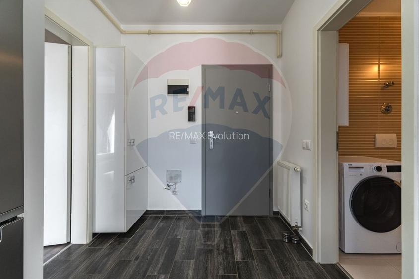 STUDIO CU TERASA GENEROASA, PRIVELISTE PARCARE SI BOXA FAZA 4 - 8