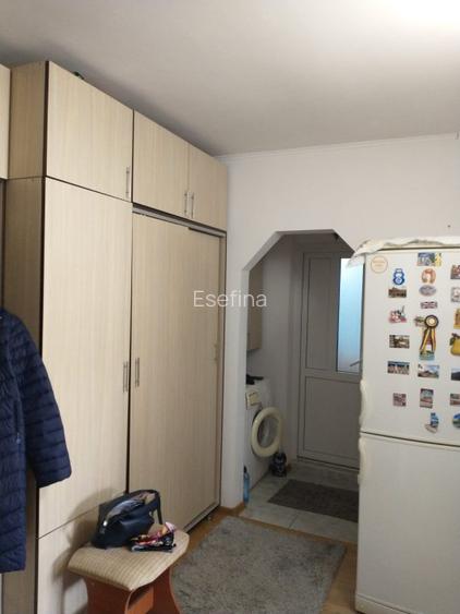 Proprietar - Vand Apartament 2 Camere + Garaj - Zona Cartier - 3