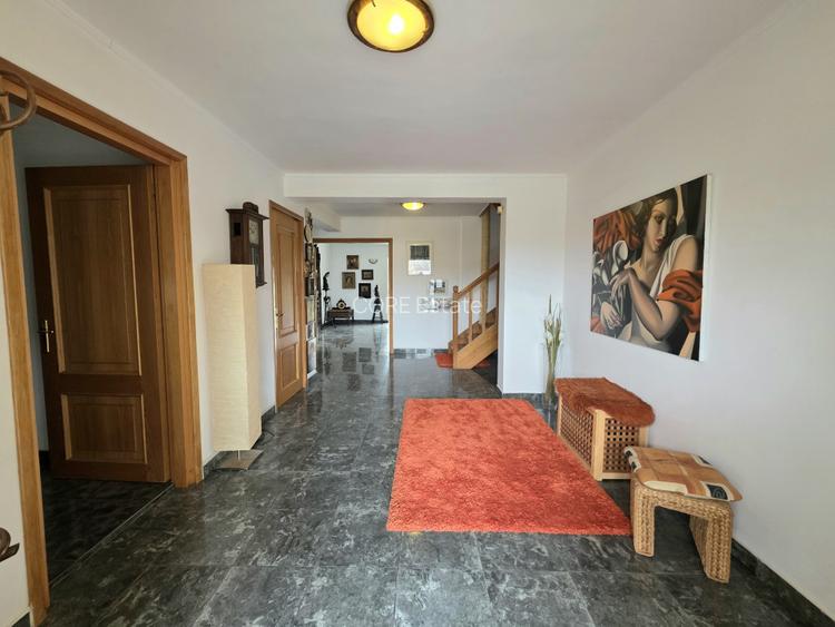 Vilă deosebită de vânzare în Otopeni langa ''Ana Aslan'' - 18