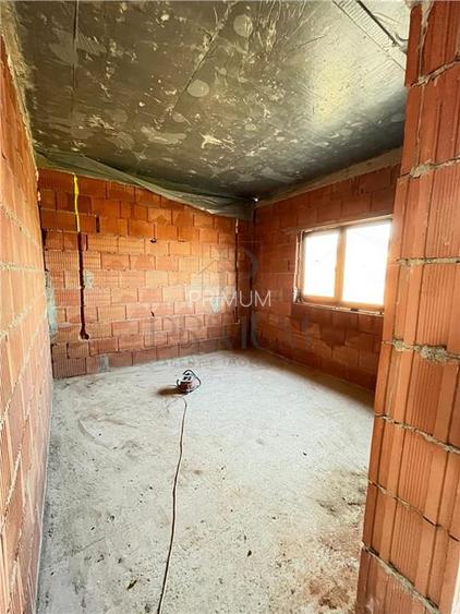 Sacalaz - Zona excelenta - Duplex spatios - 5 camere - P+1 - Locuri de parcare i - 8