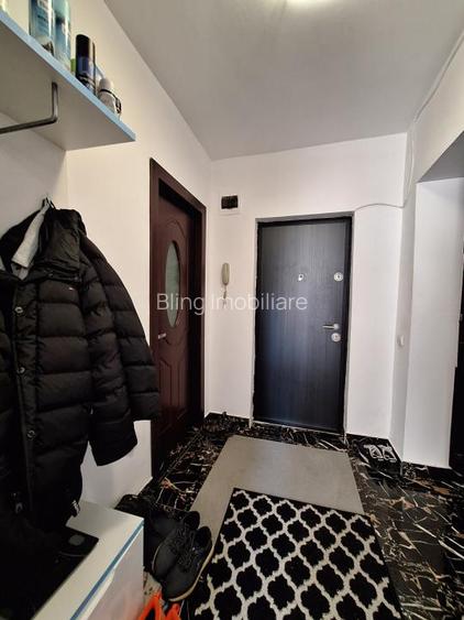 Apartament cu 2 camere, decomandat, 48 mp, parcare, zona Florilor - 7