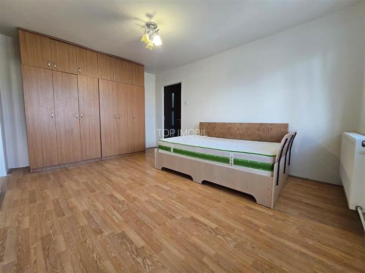 Etaj 2 - Mircea cel Batran, 2 camere, liber - 4