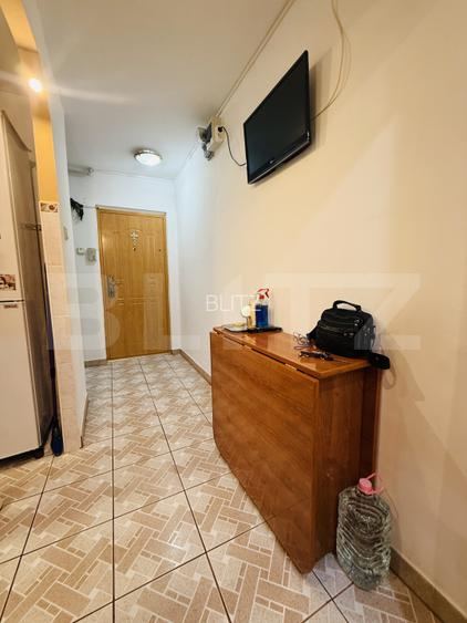 Apartament 3 camere, decomandat, etaj 3/4 - zona Astra - 10