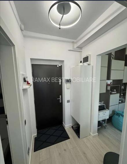 Decebal  - Piata Muncii - 9