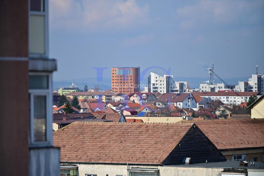 Apartament de inchiriat2 camere - decomandat - Vasile Aaron - 55mp - 7