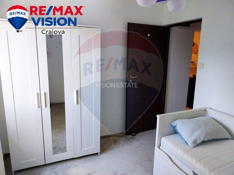 Apartament 3 camere de închiriat in Craiova,  zona  SIF - 7