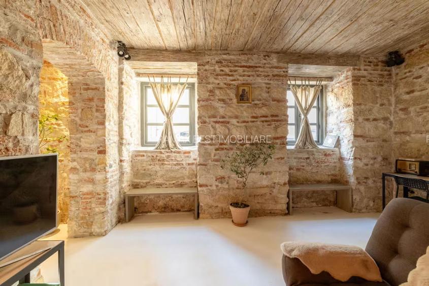 Apartament cu farmec istoric – 40 mp, parter, în centrul orașului - 5