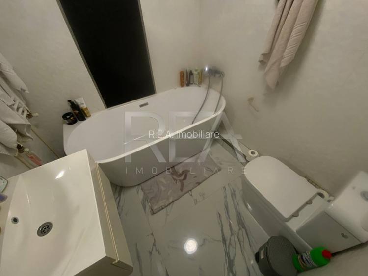 3 Camere- Etaj 1/8 -Centrala proprie- Piata Rahova - 9