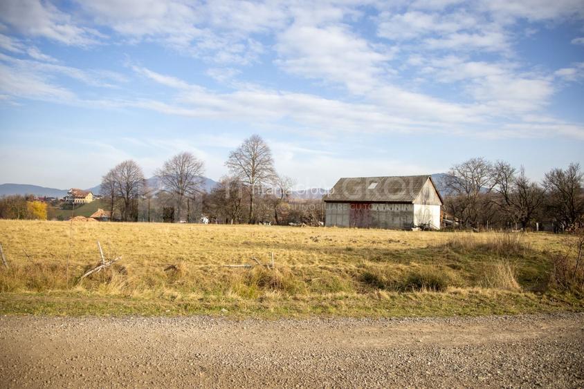 Teren intravilan parcelabil, priveliște spre munți, Sohodol, Bran - 11