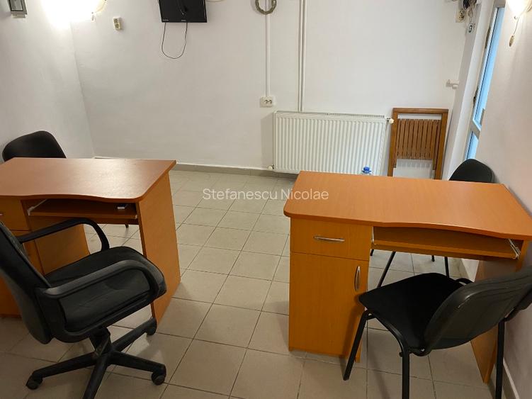 Birou la pret redus, mobilat si finisat modern - 3