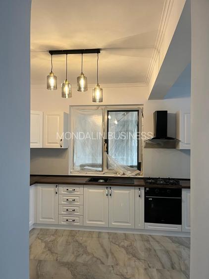 Casă cu 7 camere, 4 băi, 265 mp utili, P+M, Oradea. - 3