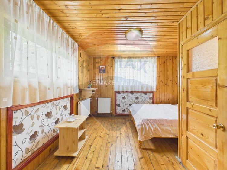 Pensiune/casa montană 9 camere în Dâmbovicioara, comision 0% - 42
