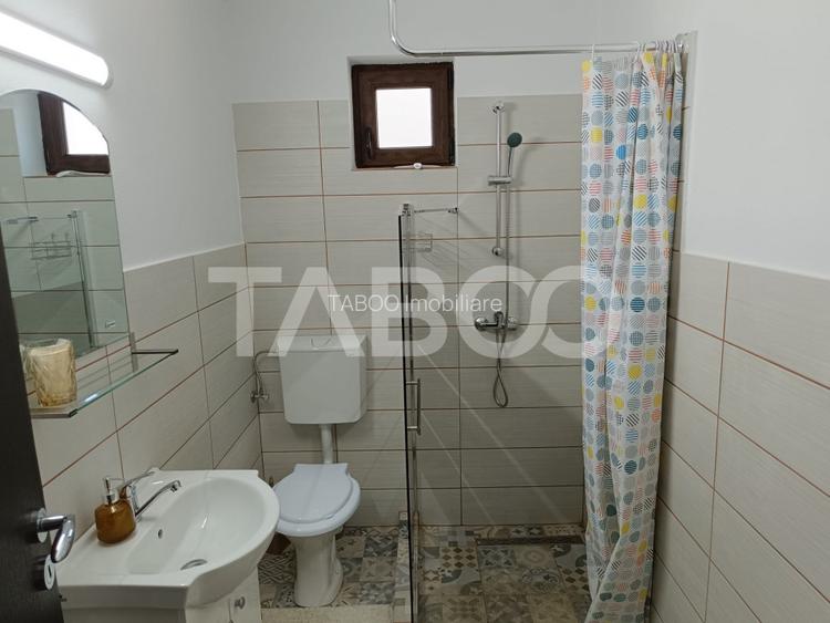 Casa 8 camere 7 bai 284 mp 225mp curte libera in Porumbacu de Sus - 11