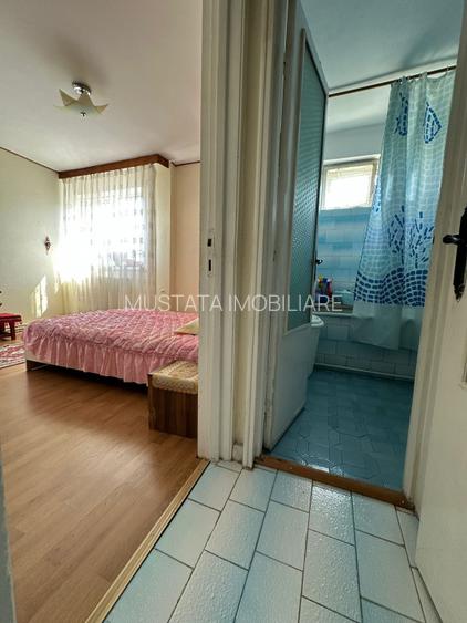 - Apartament 3 camere confort 1, zona Garii, etaj 2 . - 4