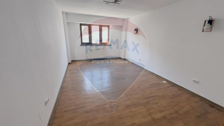 2 camere, central, A.I Cuza ideal pentru firmă, liber - 2