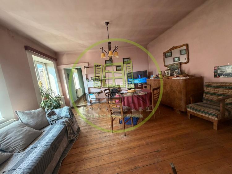 Casa 7 camere,  2 apartamente, 300 mp utili, 1248 mp teren, Cristian, Sibiu - 19