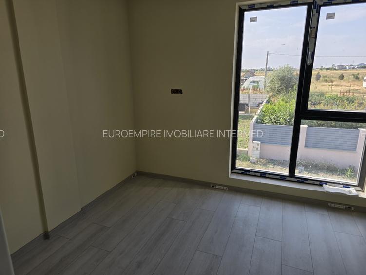 vIla de vanzare in Lazu - 7