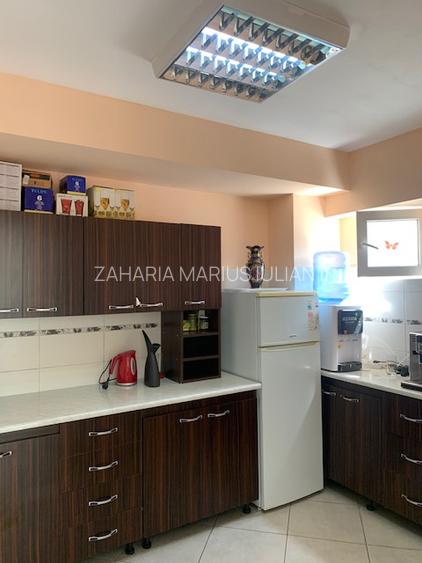 Hala de vanzare, an 2008, zona industriala Bacau - 14