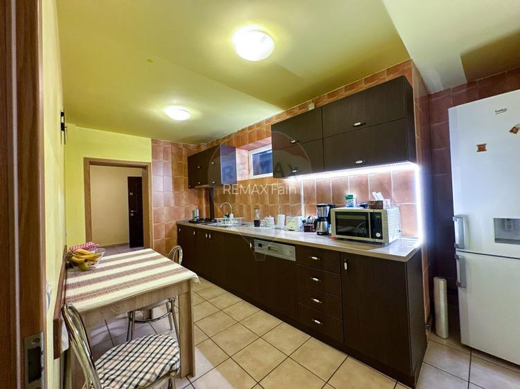 Vila de vanzare pe Str.Strugurilor/Terezian - 14