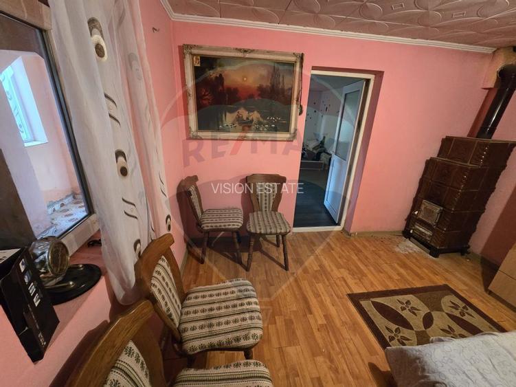 Casă / Vilă cu 4 camere de vânzare în zona Periferie - 3