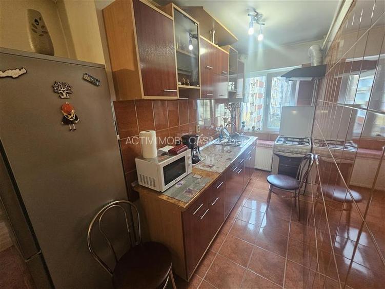 Resita, 3 Cam. Mobilat+Utilat, Et. 2, Micro 3 - 26