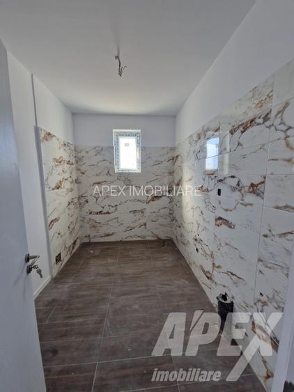 Vanzare casa parter  cu 4 camere Vedere la lac| Crevedia -Strada Caisului - 5