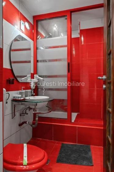 Unirii,Metrou,Parc,Bloc 1995,Etajul 6/8,Decomandat,Geam baie,BOILER,2 BAI - 4