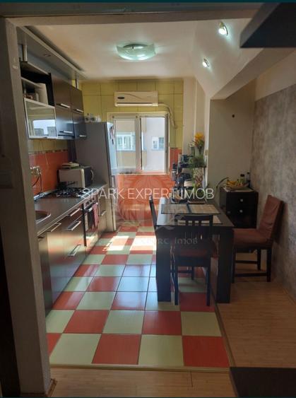 APARTAMENT DE VANZARE CU 2 CAMERE DECOMANDAT - 5