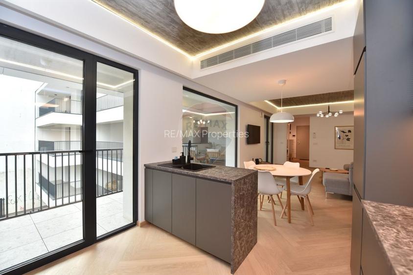 Vanzare Apartament 3 camere imobil 2024 | Piata Universitatii - 9