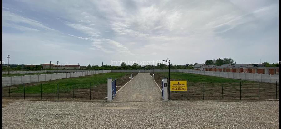 Ciolpani adiacent  DN1 parcele  teren 500 mp toate utilitati gard - 3
