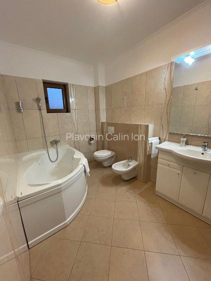 La 300 M de IULIUS TOWN.apartament în vilă. - 11