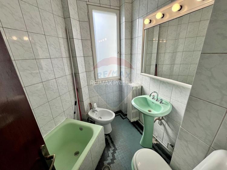 Apartament cu 4 camere nemobilat in P-ta Victoriei langa Orange - 7