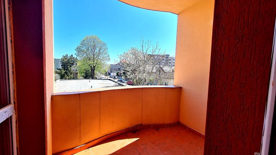 PROPRIETAR - apartament pretabil birouri, 140 mp,etajul 1 in vila Bd. Mamaia - 10