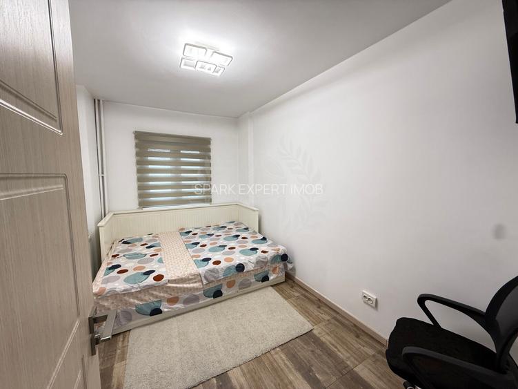 APARTAMENT 4 CAMERE, // ZONA REPUBLICII - 12