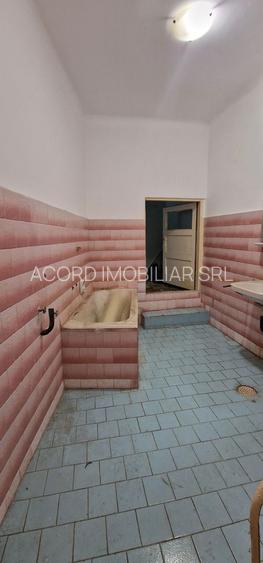 Apartament situat in zona Peninsula, ideal birouri. - 17