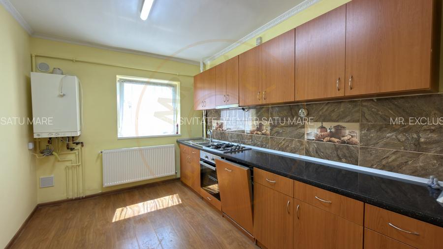 Vânzare Apartament 3 camere Etaj IV, MV1 - Str. Crinului 3 - Carei - 11