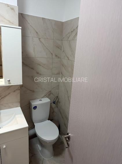 Garsoniera decomandata, centrala proprie, parcare inclusa, etaj 1 - 6