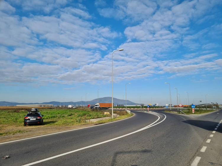 Teren 44.711 mp, acces din giratoriu la capatul ocolitoarei Brasov -DN1 Ghimbav