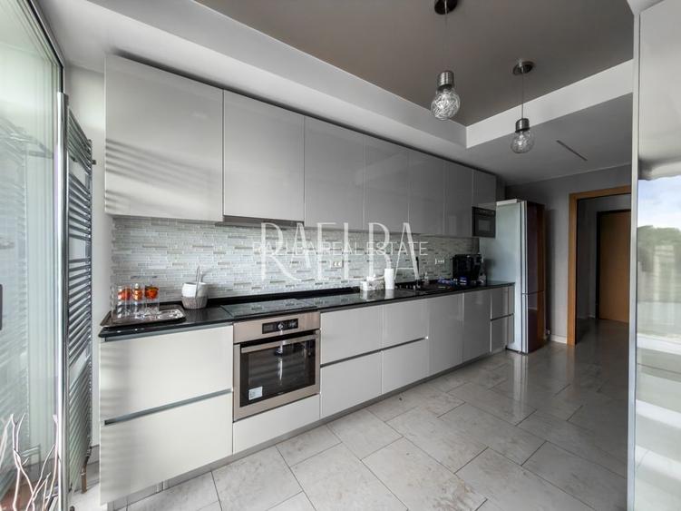 Etaj Integral | 377 mp | 8 Camere | Vila Lac 3 | Parc Bordei - 11