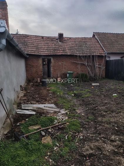 Vand casa cu 2 camere, 400 mp teren, Sebes - 2