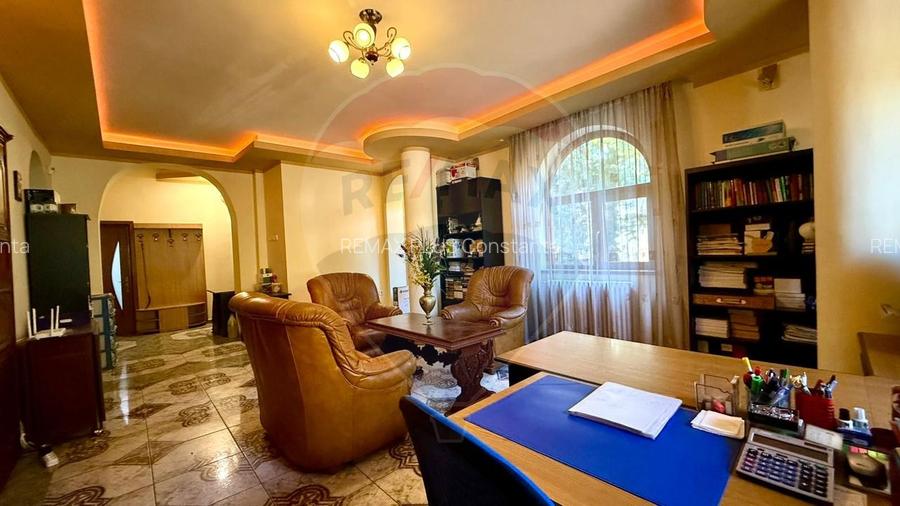 Casă / Vilă cu 5 camere de vânzare pe Bulevardul Ferdinand Constanta - 8